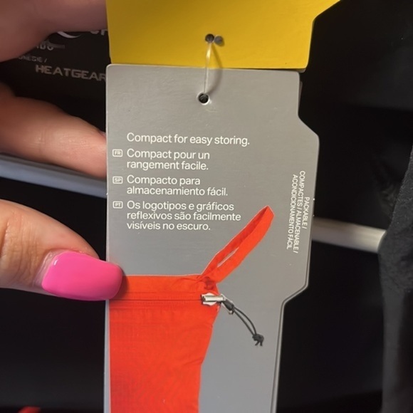 Women's Under Armour Qualifier Storm Packable Jacket - Picture 9 of 12